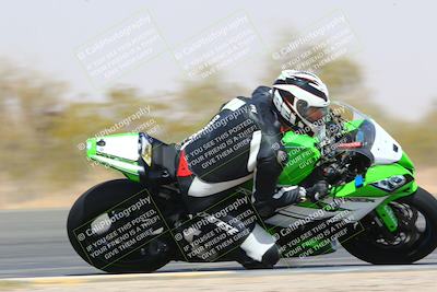 media/Mar-28-2022-Superbike Trackdays (Mon) [[b8603d0f67]]/Open Track Time/Turn 3 Inside/